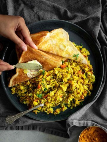 Gobi Bhurji (Indian Scrambled Cauliflower) recipe