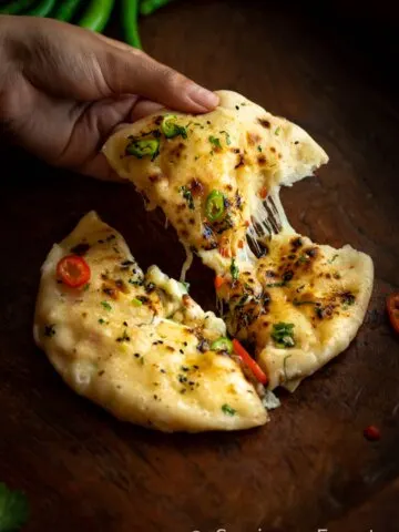 Bullet Cheese Naan