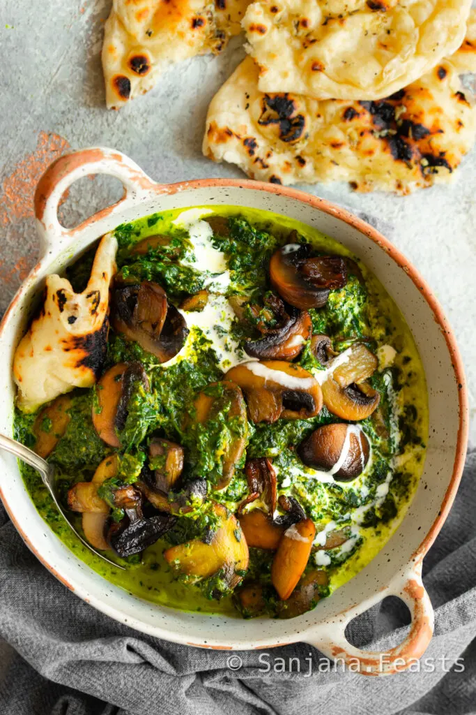 Spinach and Mushroom Curry