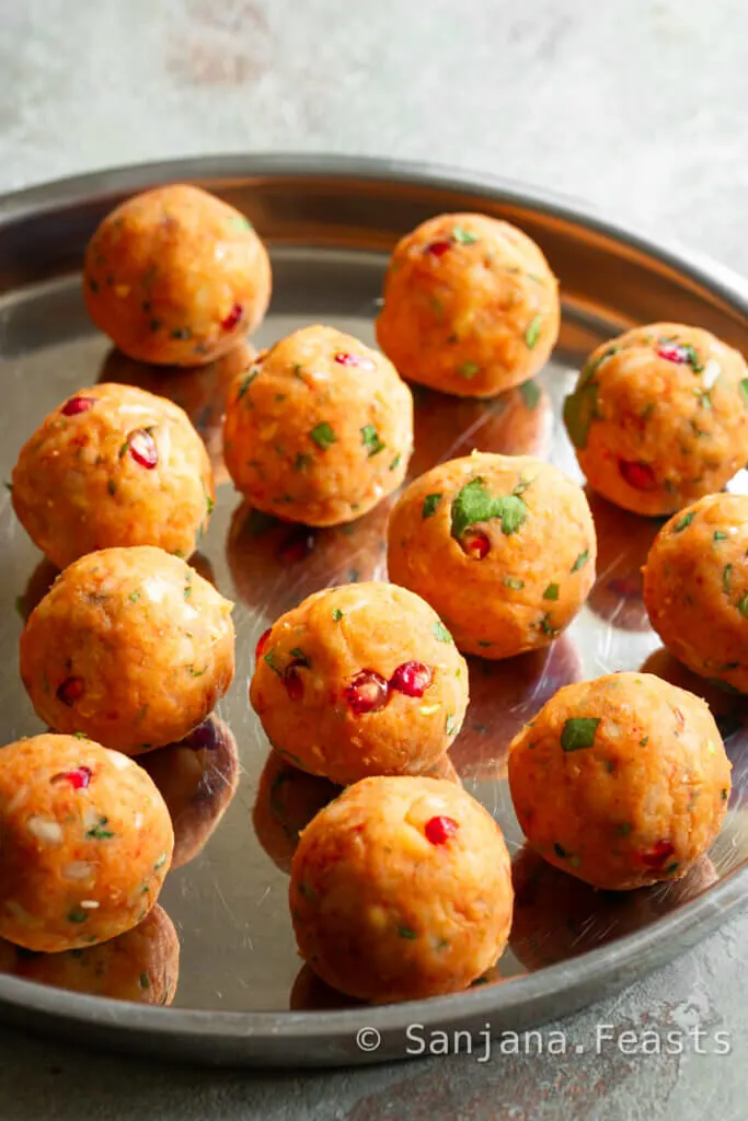 Batata Wada filling balls